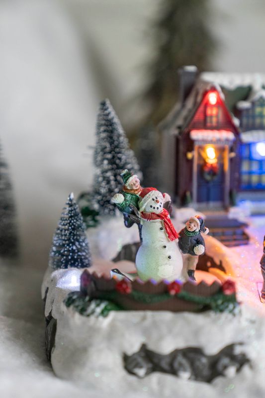 Julby - Hus og Snögubbe