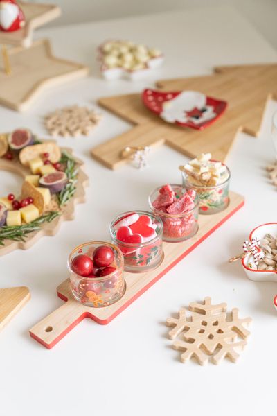 Huvudbild Serveringsset med fyra glasskålar och bricka