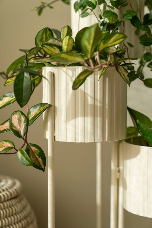 Blomsterstativ med tre nivåer Beige